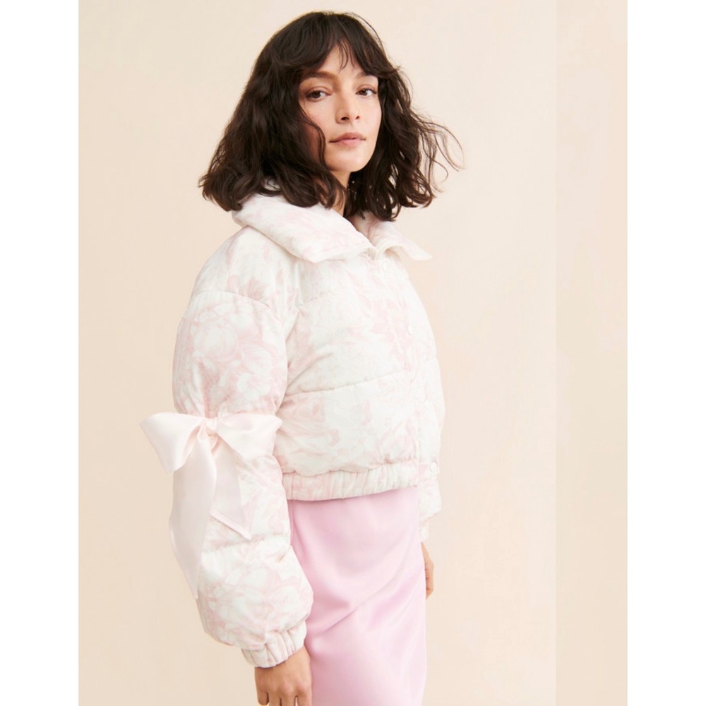 Selkie Puffer Jacket Women Size Small Pink Floral Toile Bow Sleeve Cropped Good